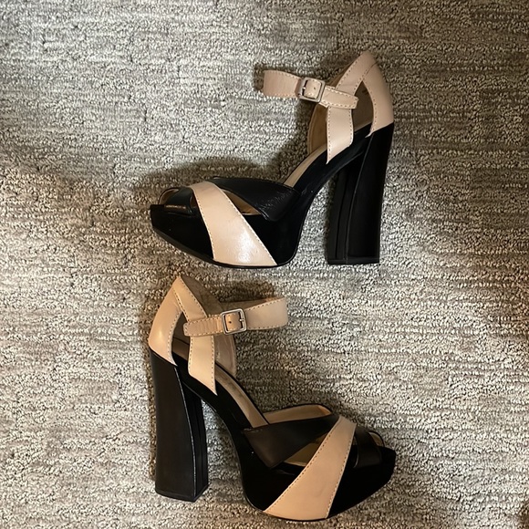 🌟5 for $25🌟 Report Diane Leather Platform Sandal Heels in Black and Cream - Picture 11 of 12